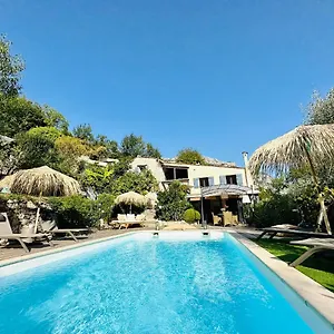 Les Deux Roches Hébergement de vacances Le Bar-sur-Loup